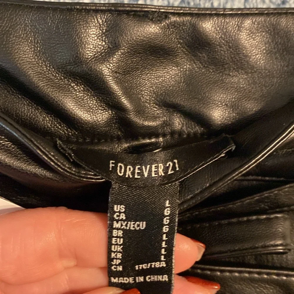 NWT vegan leather shorts from Forever 21 - never worn - Picture 5 of 6